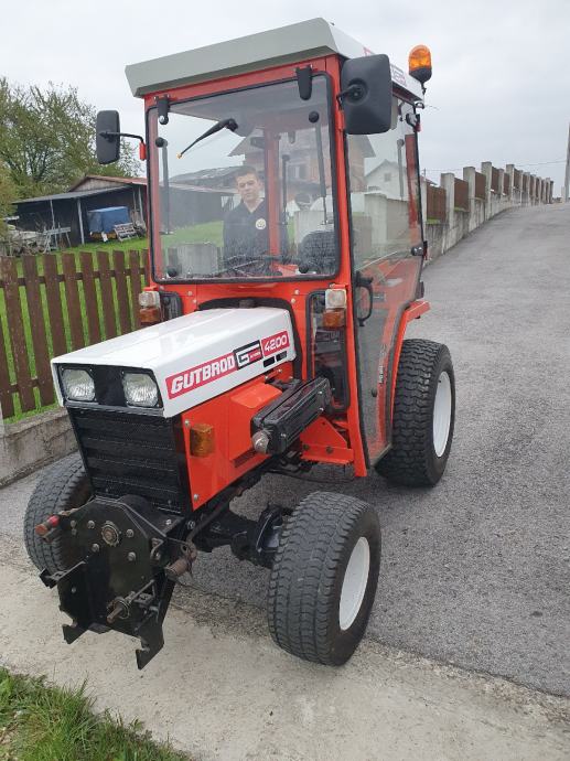 GUDBROD 4200H 4×4 mini traktor